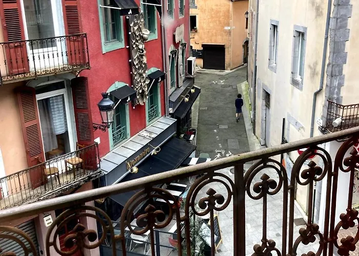 2em Etage Votre Pelerinage A *